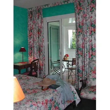 Hotel De La Madone 3*